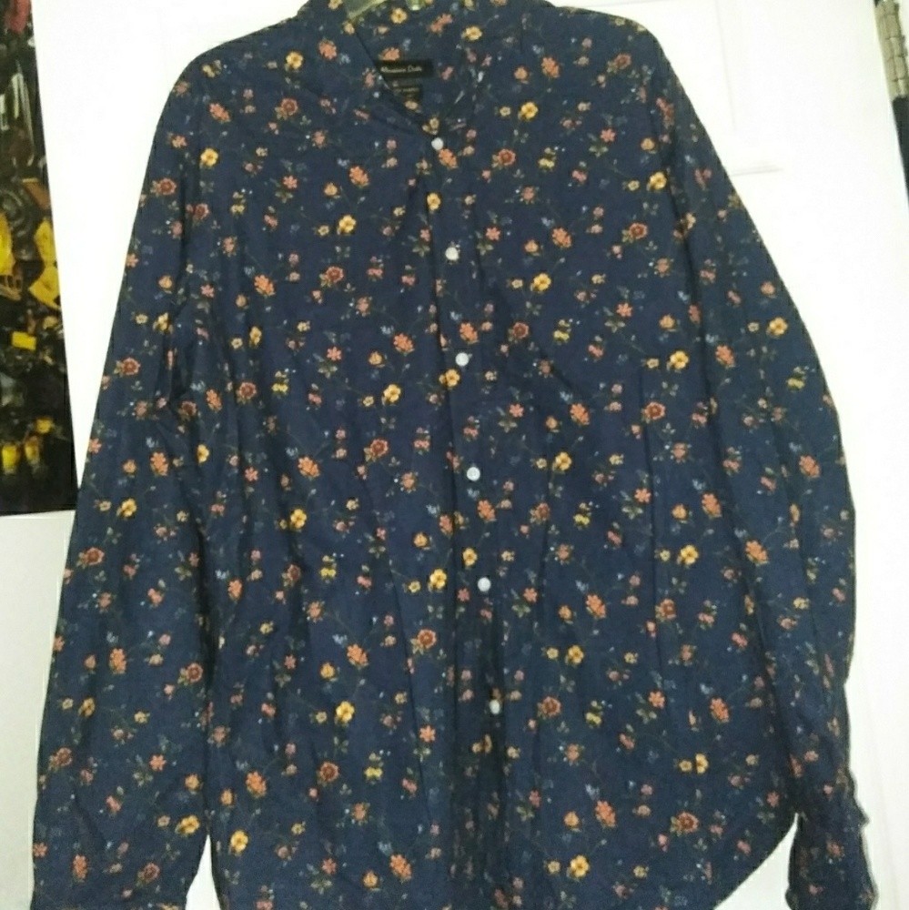 🚨 SOLD 🚨 Massimo Dutti Button up Floral pattern